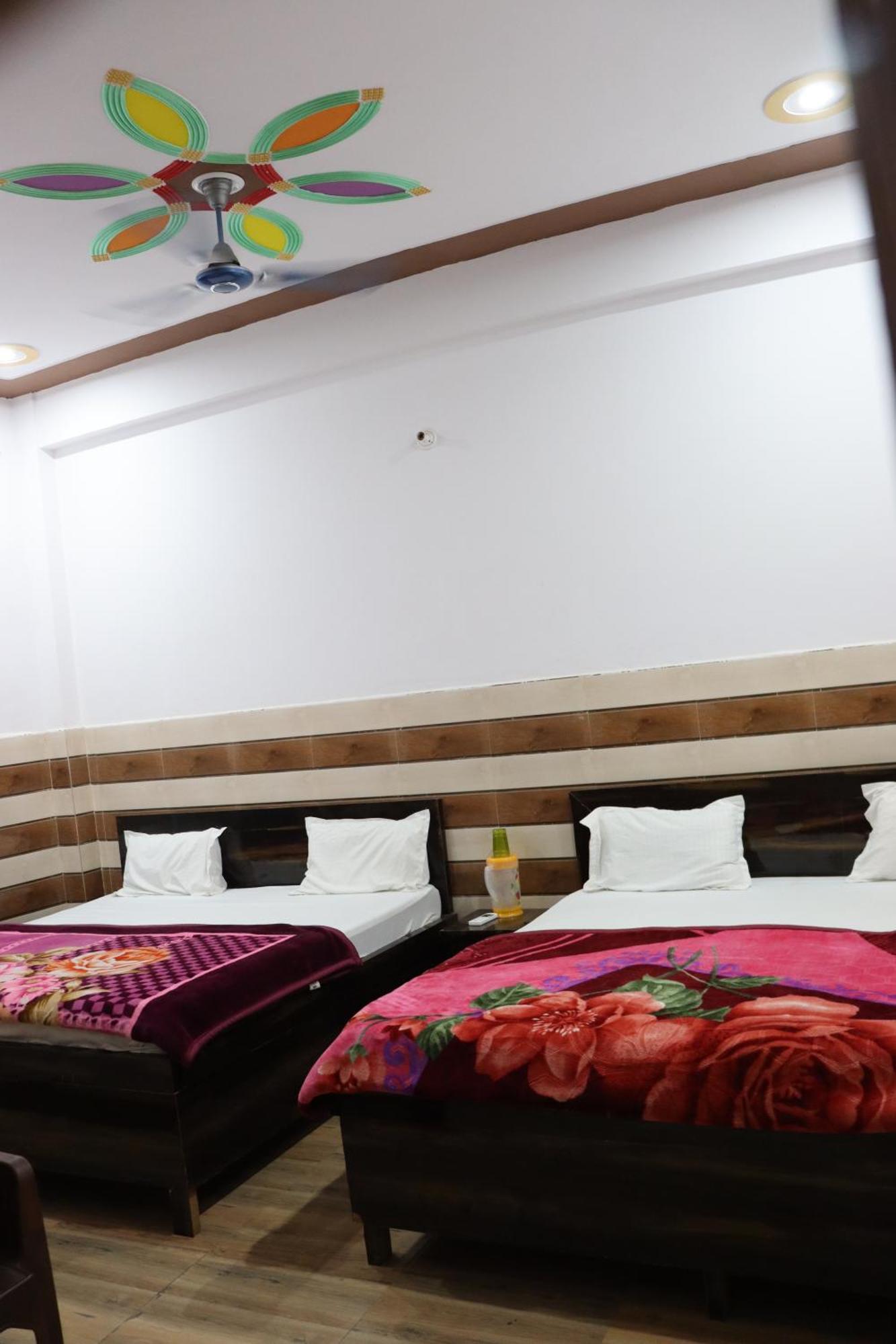 Hotel K.d. Dham Near Prem Mandir Vrindavan