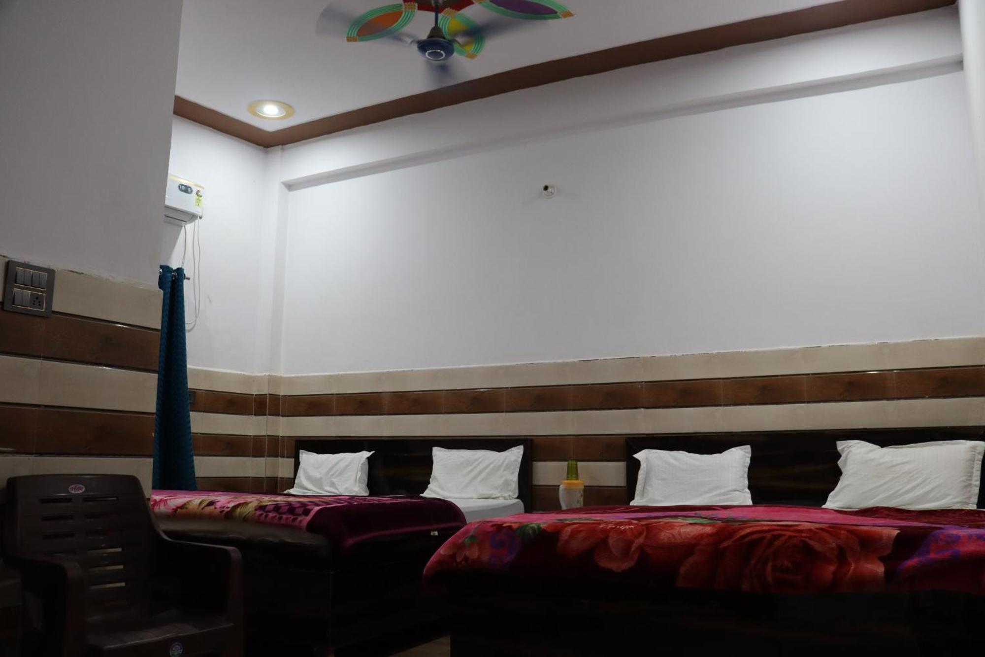 K.d. Dham Near Prem Mandir Hotel Vrindavan