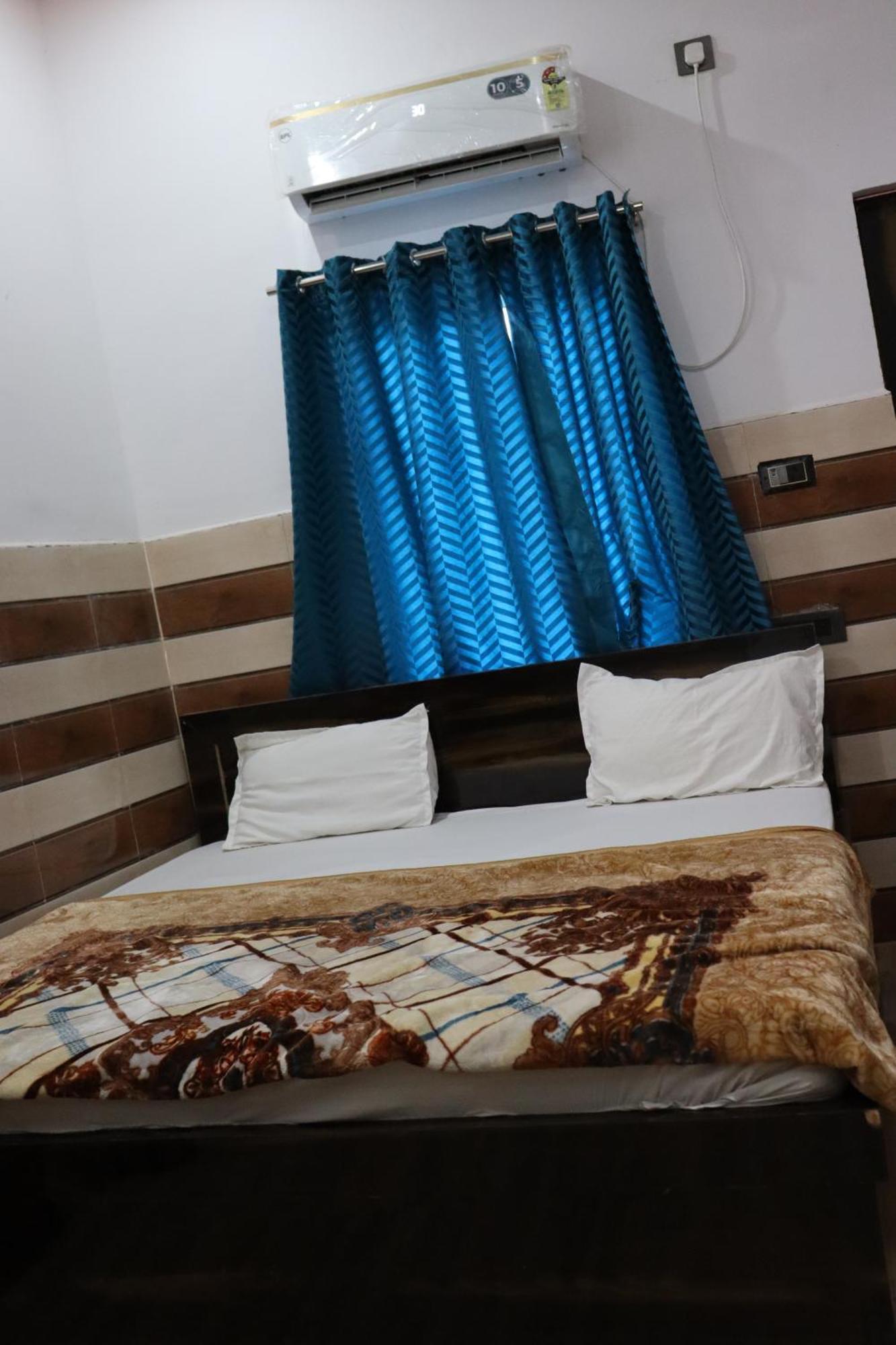 Hotel K.d. Dham Near Prem Mandir Vrindavan