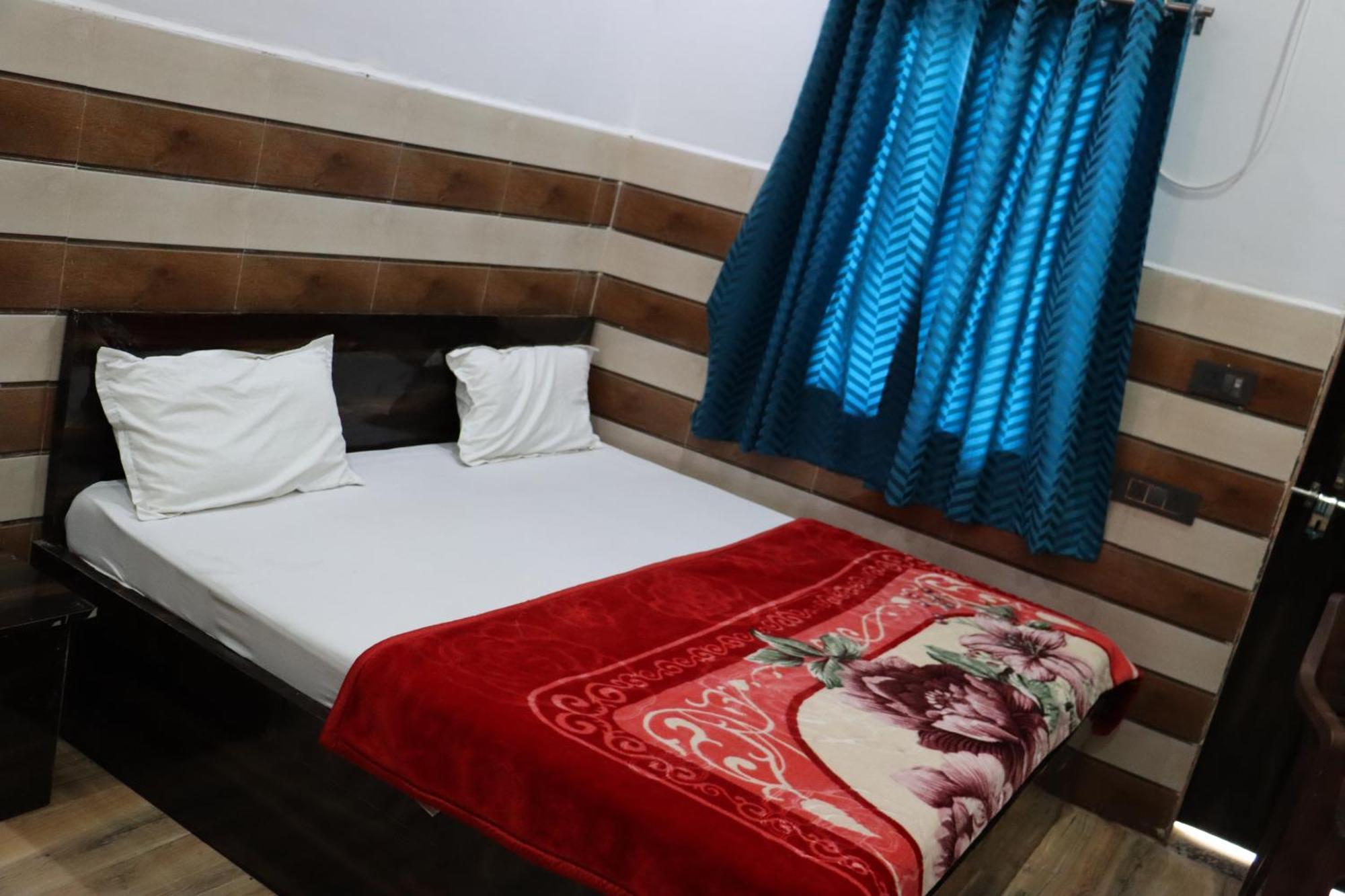 K.d. Dham Near Prem Mandir * Vrindavan