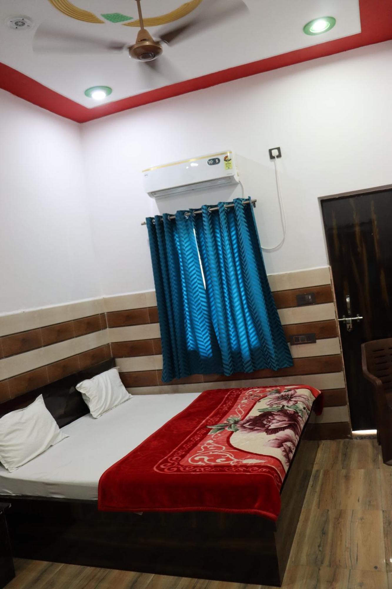 Hotel K.d. Dham Near Prem Mandir Vrindavan